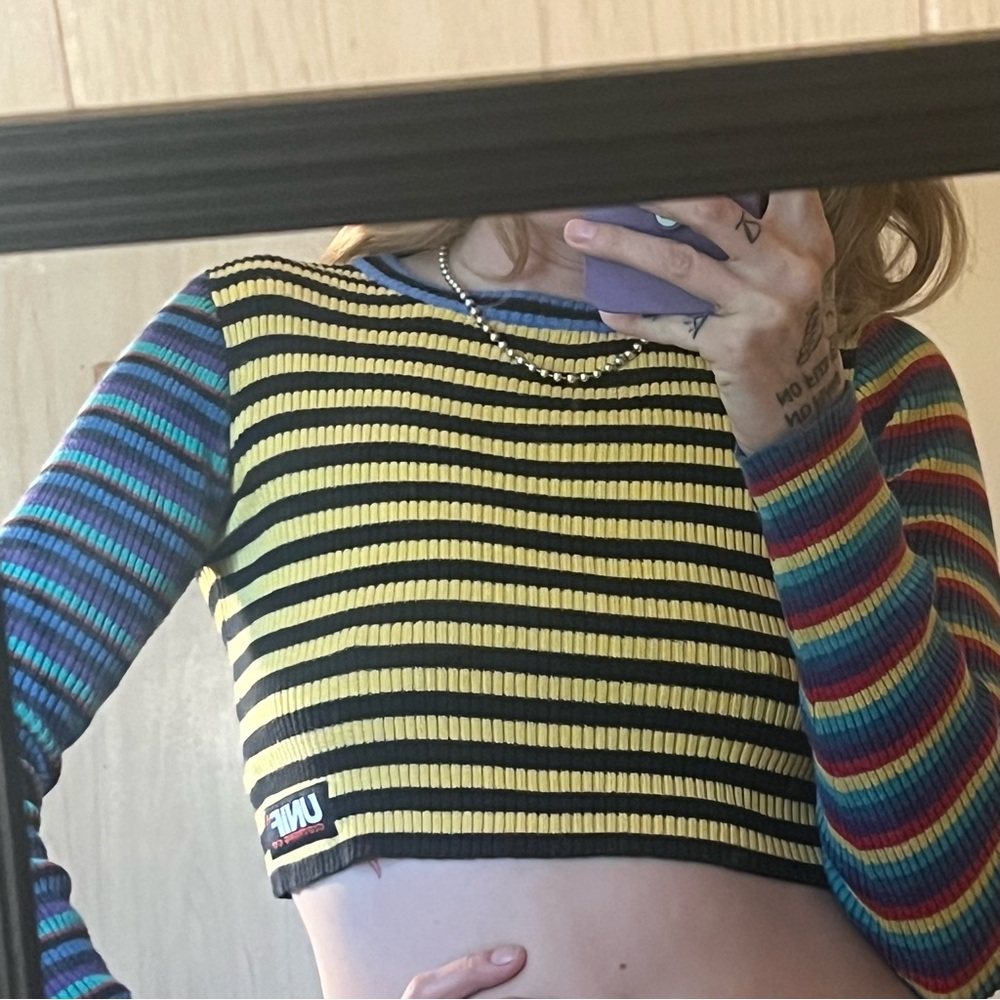 Rare UNIF Crop Sweater - Picture 3 of 6